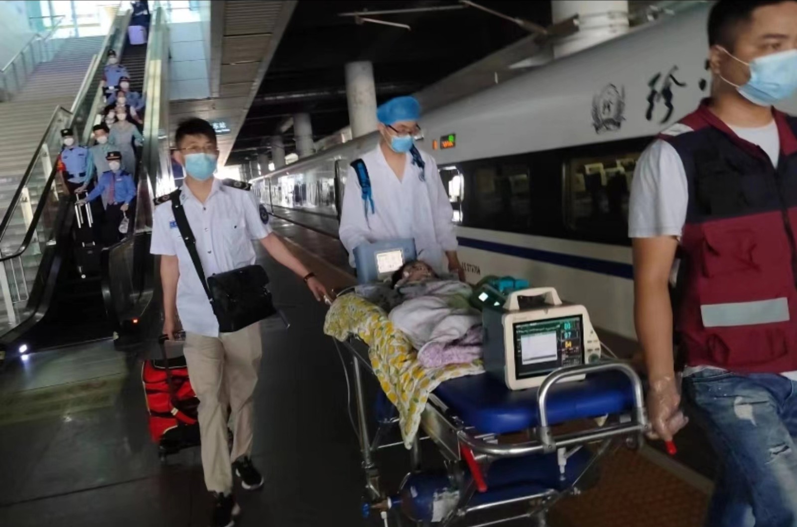 诸城市高铁转运公司